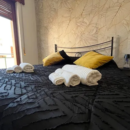 Periperihomesiracusa Apartman *